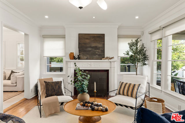 1741 Pier Avenue, Santa Monica CA: https://media.crmls.org/mediaz/9d613f6b-277d-4101-bea2-2282af0fdcc2.jpg