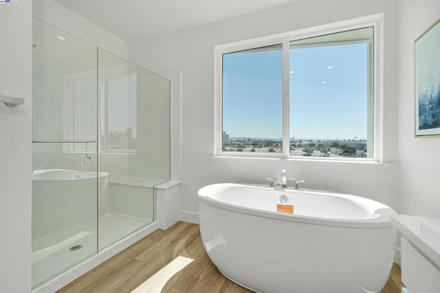 2388 Stanford Street, Alameda CA: https://media.crmls.org/mediaz/9d6145e4-5b04-4ea2-95e1-d2df6d75771a.jpg