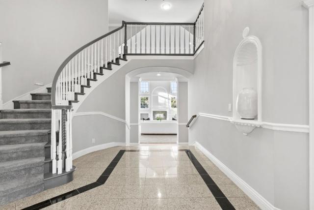 13206 Wright Way, Los Altos Hills CA: https://media.crmls.org/mediaz/9d61d216-489e-46eb-9525-be7589c48261.jpg