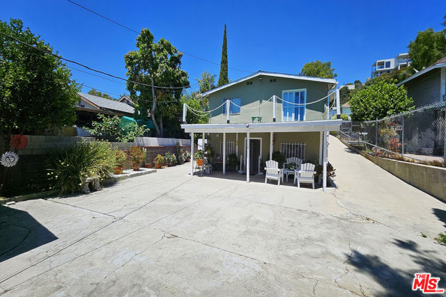 1716 Grafton Street, Los Angeles CA: https://media.crmls.org/mediaz/9d6269b0-390b-4d07-9ce8-1032eca99cdf.jpg