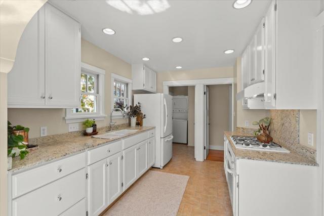 211 2nd Avenue, Santa Cruz CA: https://media.crmls.org/mediaz/9d627c81-e57e-4ebf-9e98-5a23a1c60119.jpg