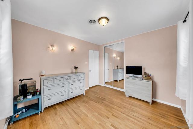 7200 Colony Rd, La Mesa CA: https://media.crmls.org/mediaz/9d62cdf6-4349-4f37-b77a-d17ad351a12d.jpg