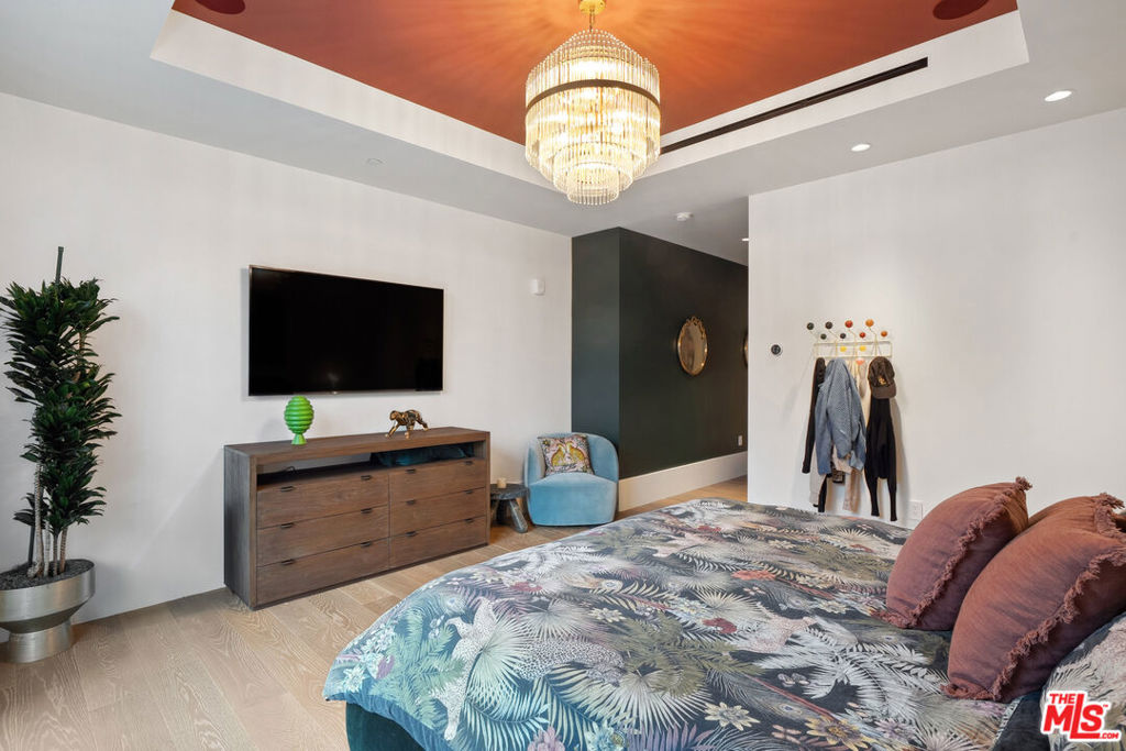 MLS #26905773 image #19