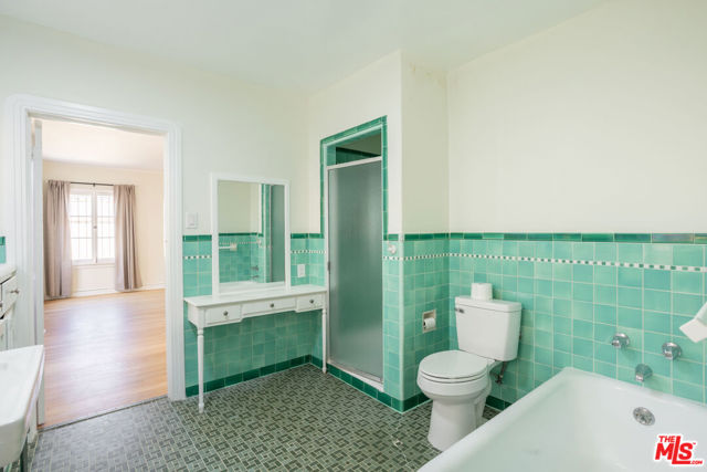 165 S Mansfield Avenue, Los Angeles CA: https://media.crmls.org/mediaz/9d631b13-ab91-4cfa-b0ea-b3e45c6a8ab3.jpg