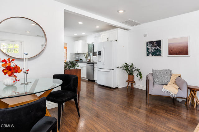 Detail Gallery Image 6 of 46 For 2285 Moss Ave, Los Angeles,  CA 90065 - 2 Beds | 3 Baths