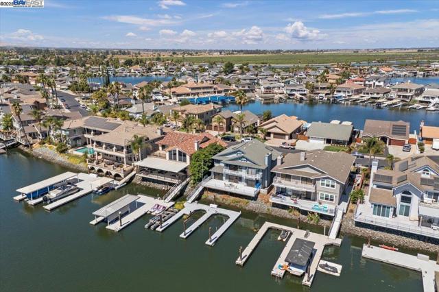 5690 Beaver Lane, Discovery Bay CA: https://media.crmls.org/mediaz/9d644eee-1111-4a84-9baa-1641e22767c0.jpg