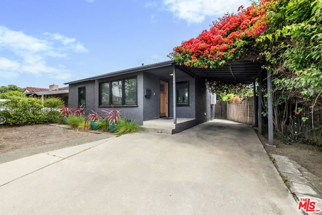 2342 S Garth Avenue, Los Angeles CA: https://media.crmls.org/mediaz/9d64fb5c-9422-4756-88fa-1e69c9da28b8.jpg