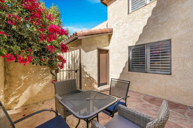 204 Lakecrest Lane, Palm Desert CA: https://media.crmls.org/mediaz/9d66398e-4c9a-44f0-ba8c-e7c1b155d121.jpg