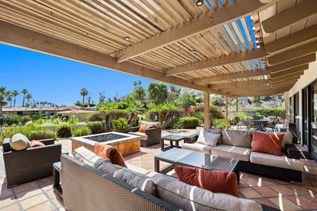 40480 Via Entrada, Rancho Mirage CA: https://media.crmls.org/mediaz/9d664a57-74a4-48b0-930e-7bc1380c6f80.jpg