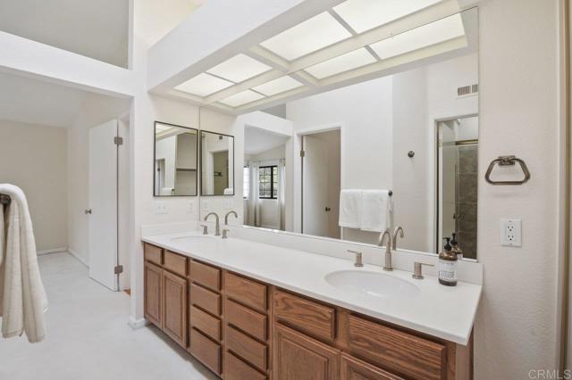4065 Caminito Davila, San Diego CA: https://media.crmls.org/mediaz/9d6659c0-7d27-4a29-a829-9b10a4da9813.jpg
