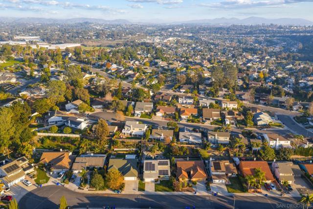 3576 Normandy, Oceanside CA: https://media.crmls.org/mediaz/9d667f54-45fb-4a3c-aac1-ea9053e7e85f.jpg