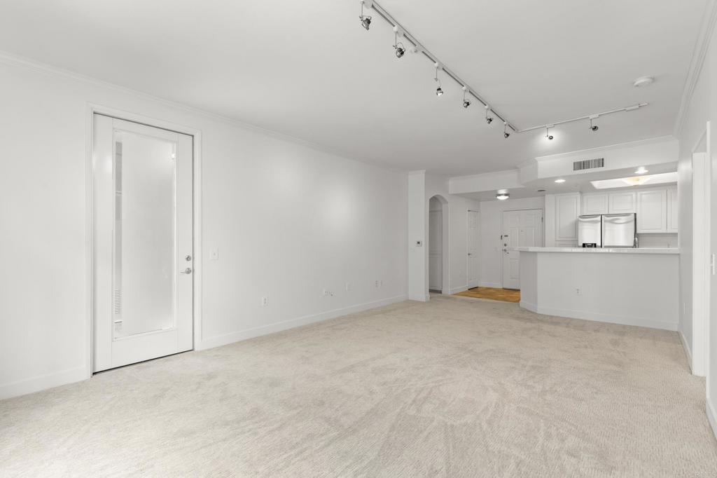 9237 Regents Road - photo 19