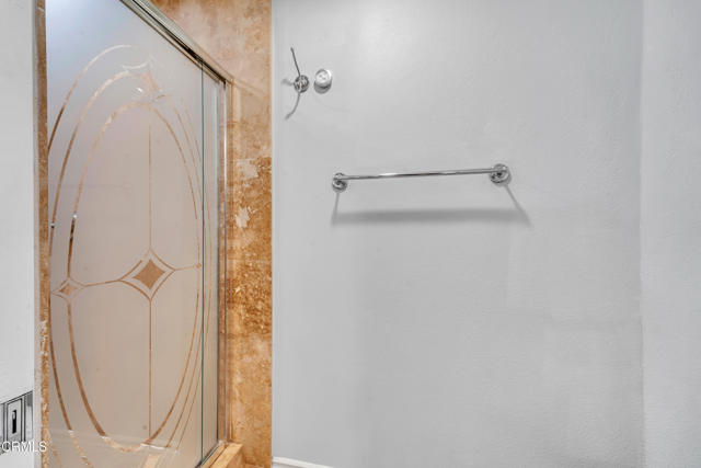 Detail Gallery Image 21 of 39 For 447 Anacapa Cir, Newbury Park,  CA 91320 - 4 Beds | 3 Baths