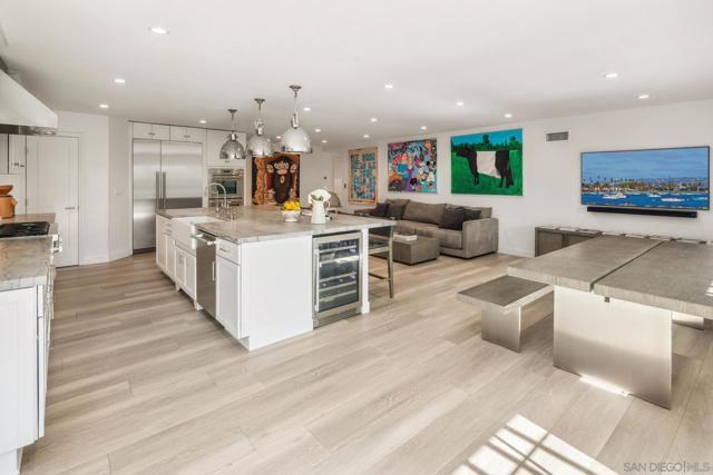 8590 Cliffridge Ave, La Jolla CA: https://media.crmls.org/mediaz/9d68029d-a13a-46f7-a6ac-77ca7c25718c.jpg