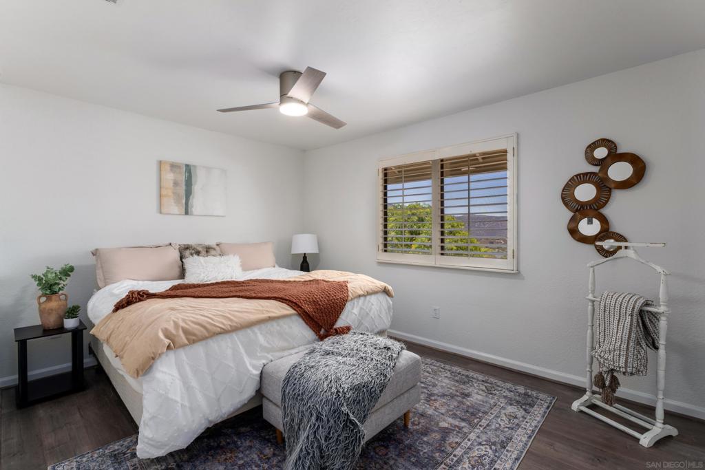 MLS #250034940SD img 25