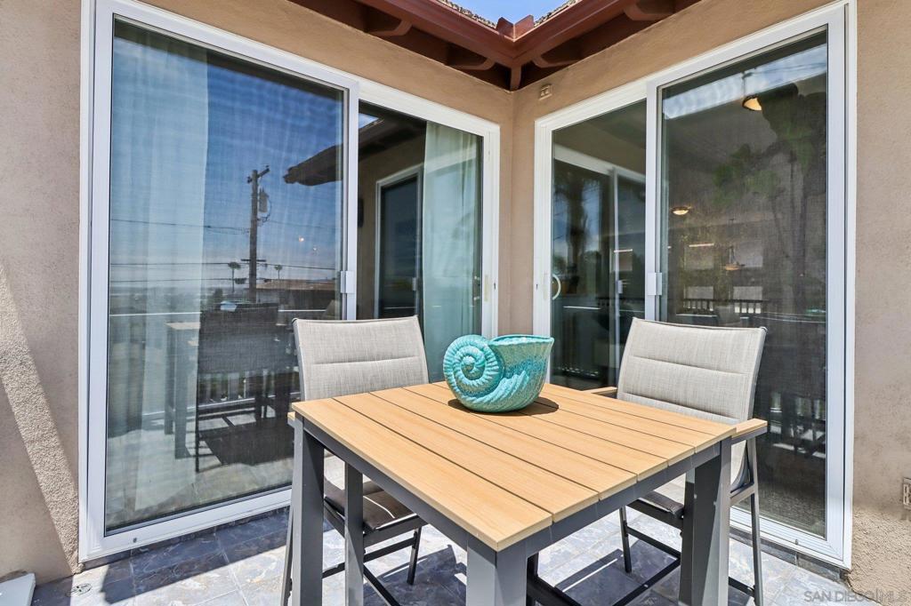 2410 Geranium St - photo 11