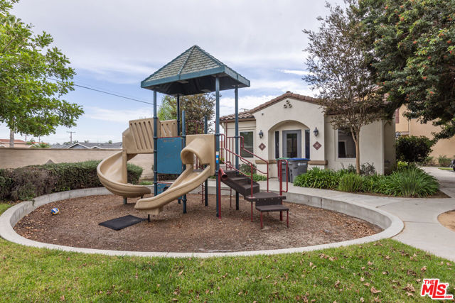 576 Athena Place photo 62
