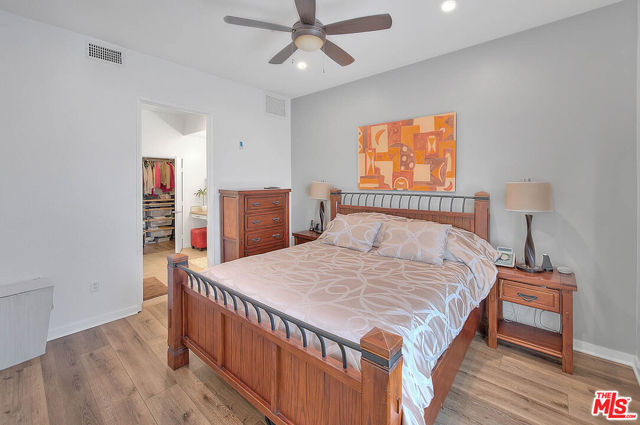 13020 Pacific, Playa Vista CA: https://media.crmls.org/mediaz/9d6ad124-0cf2-449e-8371-09de9322ebb9.jpg