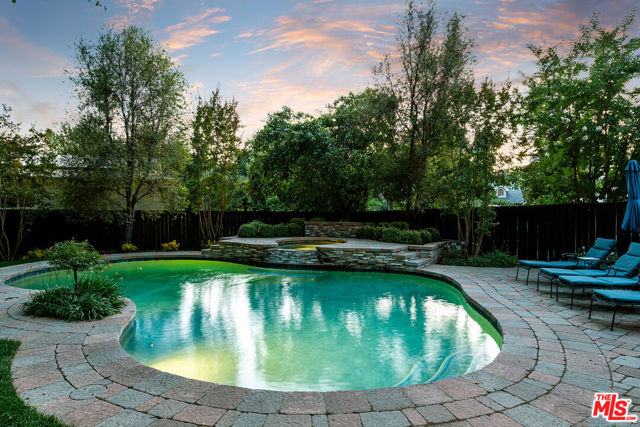 23040 Blue Bird Drive, Calabasas CA: https://media.crmls.org/mediaz/9d6adc6f-27b8-44a7-a1dc-0dcdf5f11eab.jpg