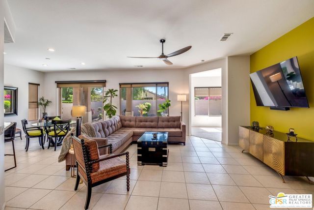 81091 Avenida Colonias, Indio CA: https://media.crmls.org/mediaz/9d6aef2f-9051-4d98-a7bf-75b71804387d.jpg