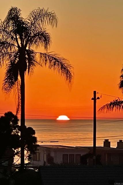 2744 Carlsbad Blvd., Carlsbad CA: https://media.crmls.org/mediaz/9d6b046d-367c-4060-bdeb-7de3db302926.jpg