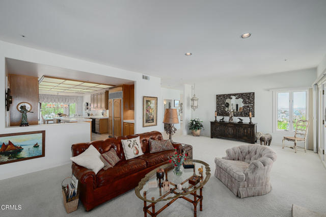 11848 Presilla Road, Camarillo CA: https://media.crmls.org/mediaz/9d6b6ab4-0629-4456-be58-a2e21c4fd3aa.jpg