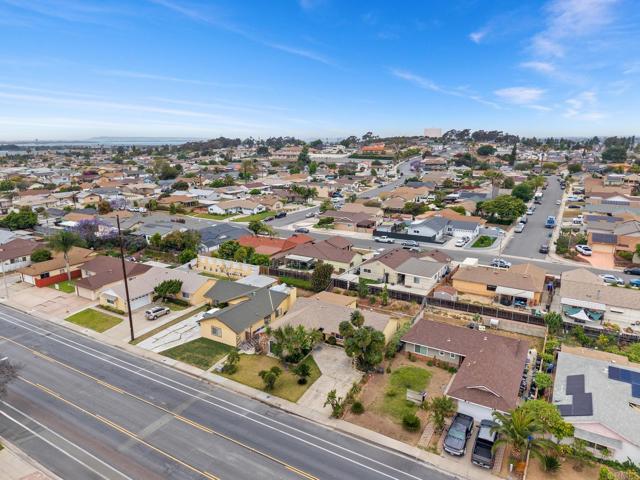 2862 Coronado Avenue, San Diego CA: https://media.crmls.org/mediaz/9d6be6a1-64a0-4074-9c12-d9c65a119189.jpg