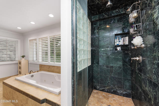 1211 Ridgecrest Place, Westlake Village CA: https://media.crmls.org/mediaz/9d6cd758-4d2d-4187-8c82-aa08cbecc2c2.jpg