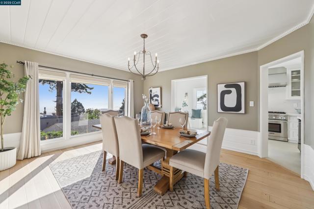 680 Grizzly Peak Blvd, Berkeley CA: https://media.crmls.org/mediaz/9d6de3e8-2266-4887-9ef4-a0cc92a6d1a4.jpg