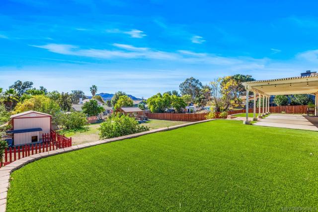 16579 Daza Dr, Ramona CA: https://media.crmls.org/mediaz/9d6efa43-872f-4bea-843a-d41b87836a1b.jpg