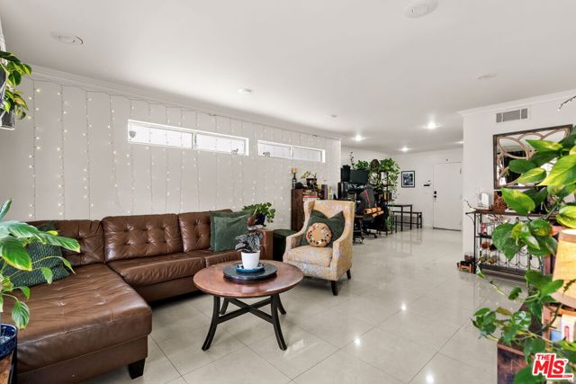 10249 Tujunga Canyon Boulevard, Tujunga CA: https://media.crmls.org/mediaz/9d6f4c02-0b5c-41d3-bb92-5d93f2e3aaae.jpg