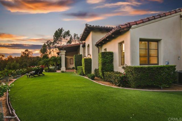 16531 Zumaque, Rancho Santa Fe CA: https://media.crmls.org/mediaz/9d7017d1-f8a9-47f1-aeb1-db7841a427ed.jpg