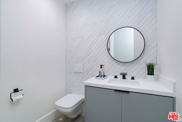 6066 Saturn Street, Los Angeles CA: https://media.crmls.org/mediaz/9d710a73-d840-46cc-858a-fbbae5a7d415.jpg