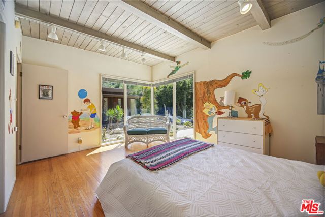 13044 Sky Valley Road, Los Angeles CA: https://media.crmls.org/mediaz/9d72b6b6-36e6-4cee-b760-e0a4deb31361.jpg