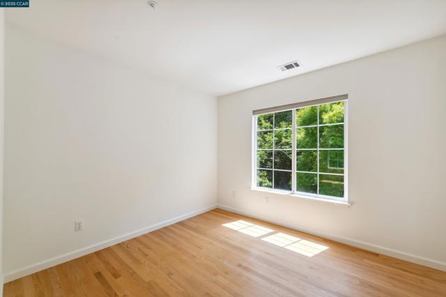 10647 Mcbride Ln, Dublin CA: https://media.crmls.org/mediaz/9d73b852-7741-47e6-9a58-4d00c764bca5.jpg