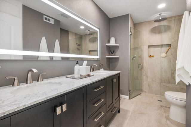 56 Majorca Drive, Rancho Mirage CA: https://media.crmls.org/mediaz/9d7461a6-181e-476f-942e-c44bd0a57f09.jpg