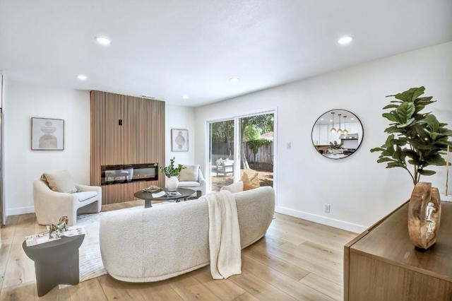 6048 Madelaine Drive, Newark CA: https://media.crmls.org/mediaz/9d747ea4-d126-4a4a-bb4d-49e1e16cbf16.jpg