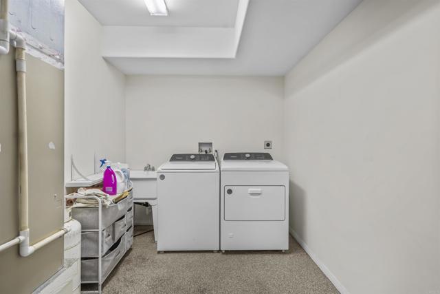 35465 Sunset Lane, Julian CA: https://media.crmls.org/mediaz/9d748870-9a2a-432d-bc37-d75380c22b8a.jpg