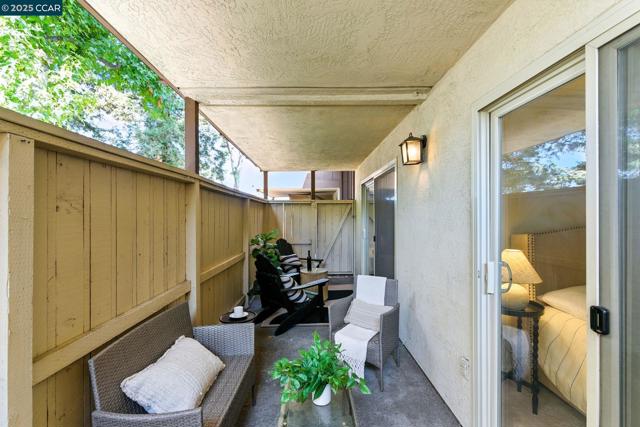 2055 Sierra Rd, Concord CA: https://media.crmls.org/mediaz/9d749664-4af8-4e9c-a994-e68fcee3e409.jpg