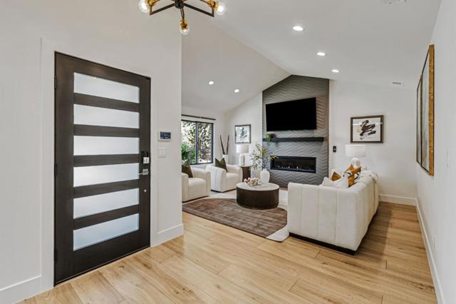 1588 Calle De Stuarda, San Jose CA: https://media.crmls.org/mediaz/9d7735fc-0f23-449a-86b3-f0fa74824205.jpg