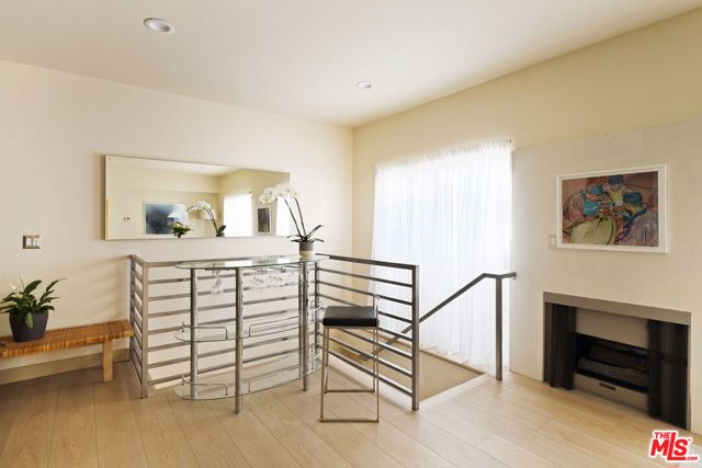 1717 Malcolm Avenue, Los Angeles CA: https://media.crmls.org/mediaz/9d7740ab-022a-4cd8-9e09-a0abbb6393d2.jpg