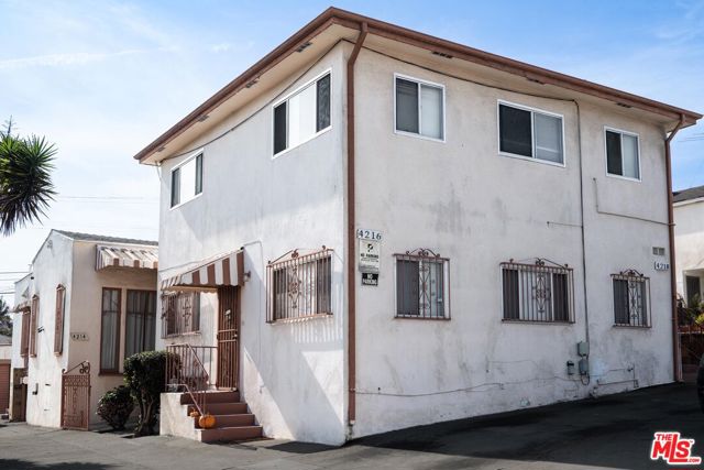 4214 W Slauson Avenue, Los Angeles CA: https://media.crmls.org/mediaz/9d7756d0-f9ad-439b-bb35-c22b61fb6b49.jpg