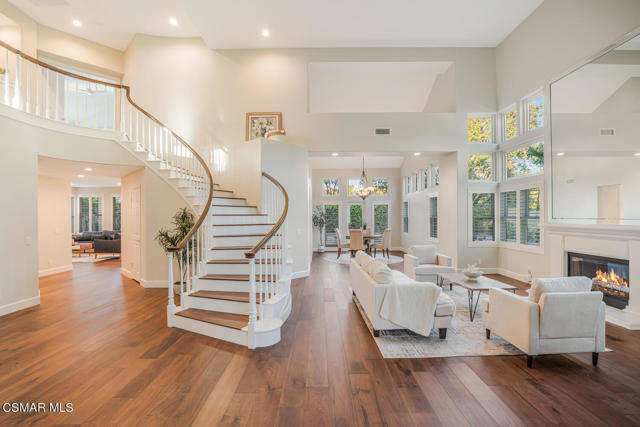 Image 3 of 53 For 591 Chippendale Avenue