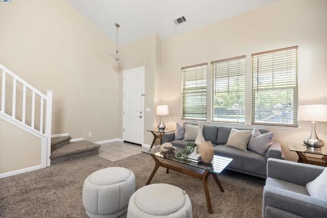 181 Maidenhair St, Pittsburg CA: https://media.crmls.org/mediaz/9d793101-d19d-4635-abd5-a32bfd1e0382.jpg