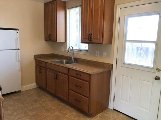 1115 Sunnybrae Boulevard, San Mateo CA: https://media.crmls.org/mediaz/9d794d9c-50c6-4088-96b7-7b79b9259ddb.jpg