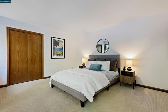 39 Mira Loma Rd, Orinda CA: https://media.crmls.org/mediaz/9d79639b-c36a-41bd-b313-fbc3d012be5e.jpg