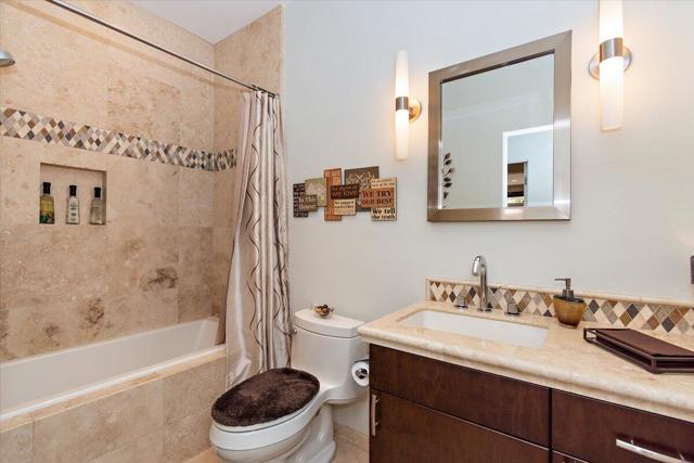11 Vista Loma Drive, Rancho Mirage CA: https://media.crmls.org/mediaz/9d7998f8-8c9b-45e0-a959-8f16e5d2d98a.jpg