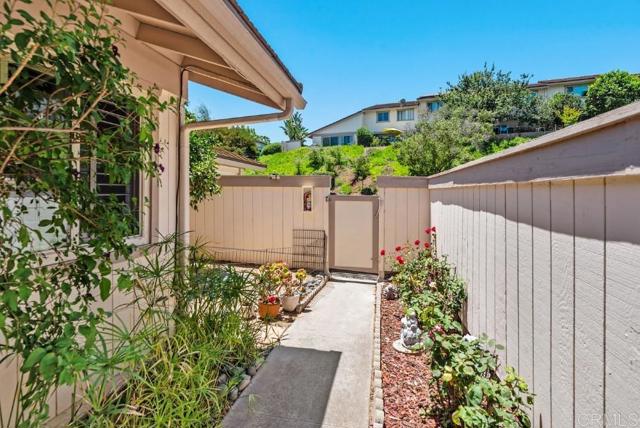 Detail Gallery Image 38 of 43 For 11422 Florindo Rd., Rancho Bernardo (San Diego),  CA 92127 - 2 Beds | 1 Baths