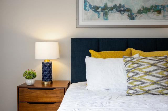 359 Half Moon Lane, Daly City CA: https://media.crmls.org/mediaz/9d79a9f5-b46f-4dc4-89d6-e061aecef26d.jpg