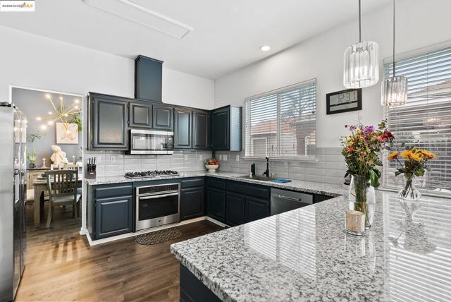 2105 Bedrock Way, Antioch CA: https://media.crmls.org/mediaz/9d7a77b3-fe59-478b-8e79-7a2d43fe0905.jpg